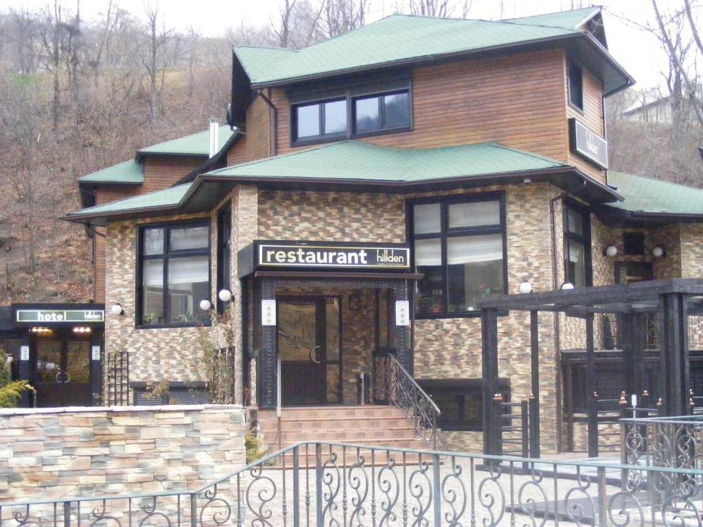 Hotel Hillden Lodge&Restaurant Drumu Carului Екстер'єр фото